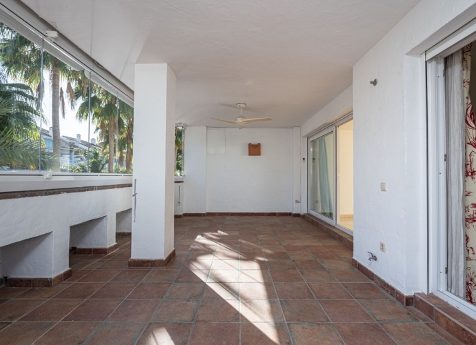 Appartement milieu d’Etage situé à The Golden Mile Las Cañas Beach  - 4