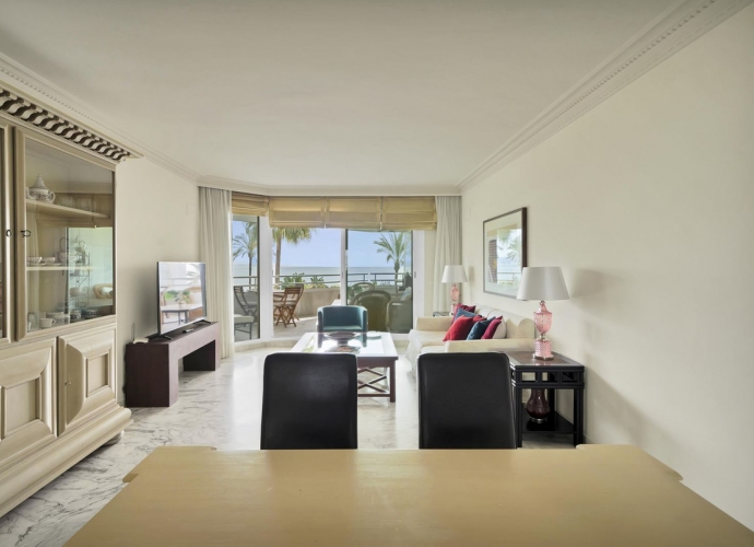 Appartement milieu d’Etage situé à The Golden Mile Playa Esmeralda  - 4