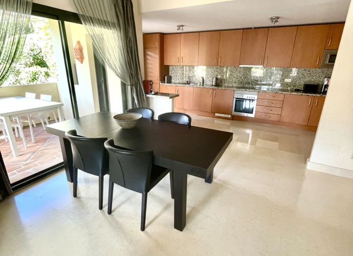 Apartment Middle Floor in Benahavís Capanes del Golf  - 4