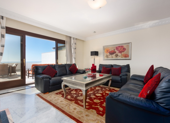 Apartment Middle Floor in Sierra Blanca Monte Paraiso Country Club  - 4