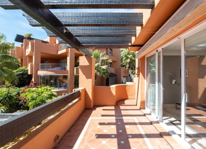 Apartment Penthouse Duplex situé à Nueva Andalucía El Alminar de Marbella  - 4