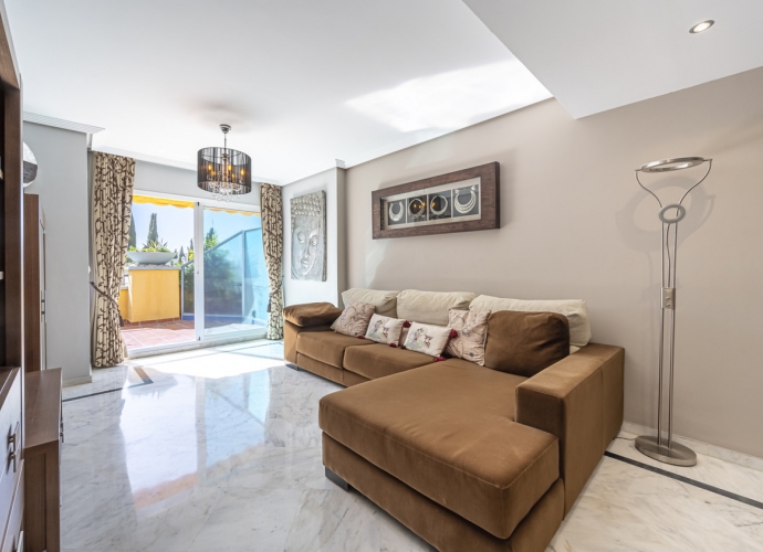 Apartamento Planta Media en Bahía de Marbella Atrium  - 8