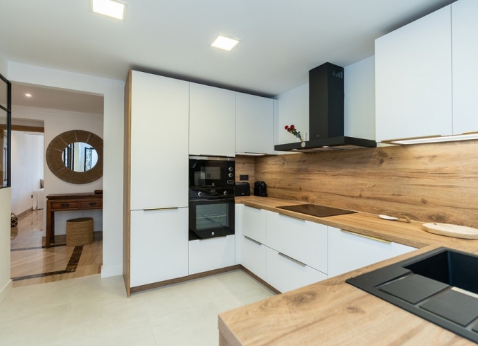 Apartment Middle Floor in Elviria Hacienda Playa  - 6