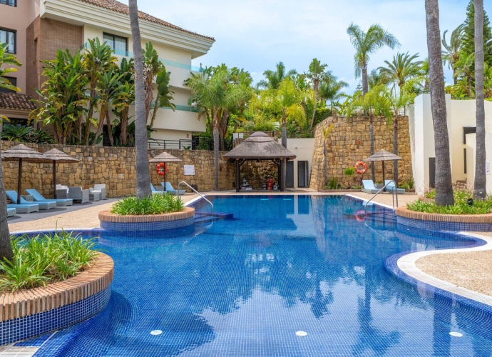 Apartamento Planta Baja en Los Monteros - 1