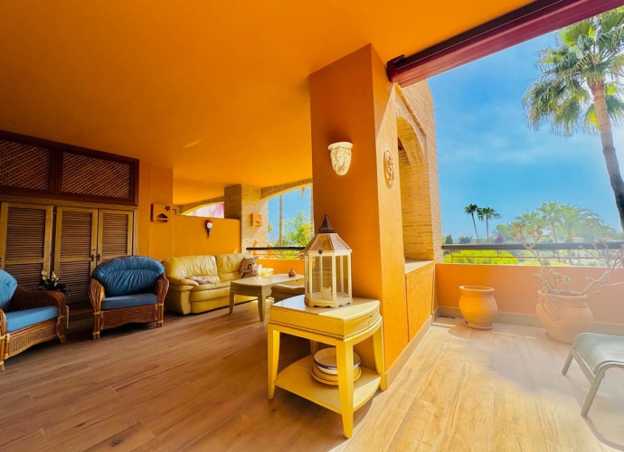 Appartement milieu d’Etage situé à Bahía de Marbella - 3