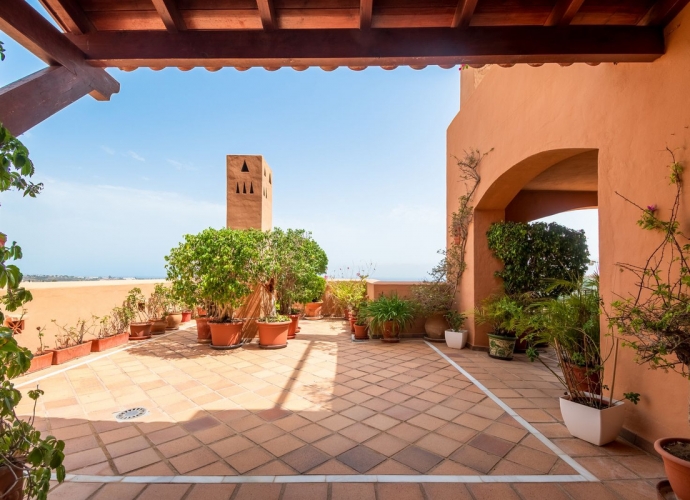 Appartement milieu d’Etage situé à Nueva Andalucía Los Belvederes  - 2