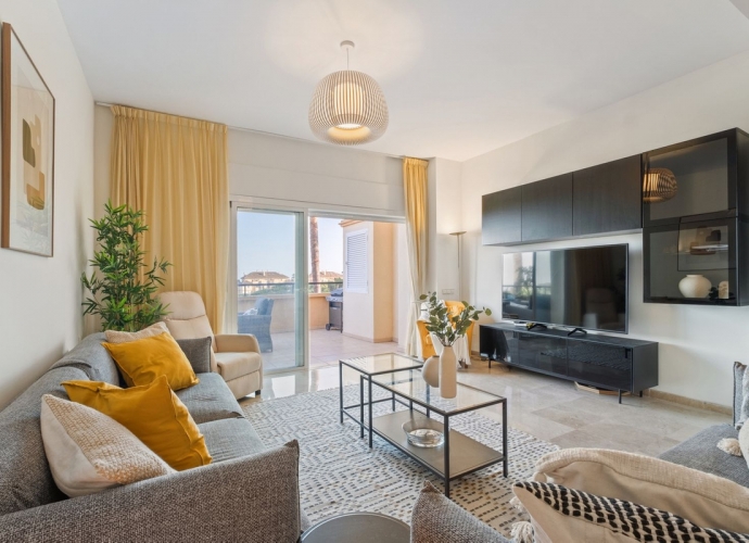 Apartment Middle Floor in Elviria Elviria Hills  - 8