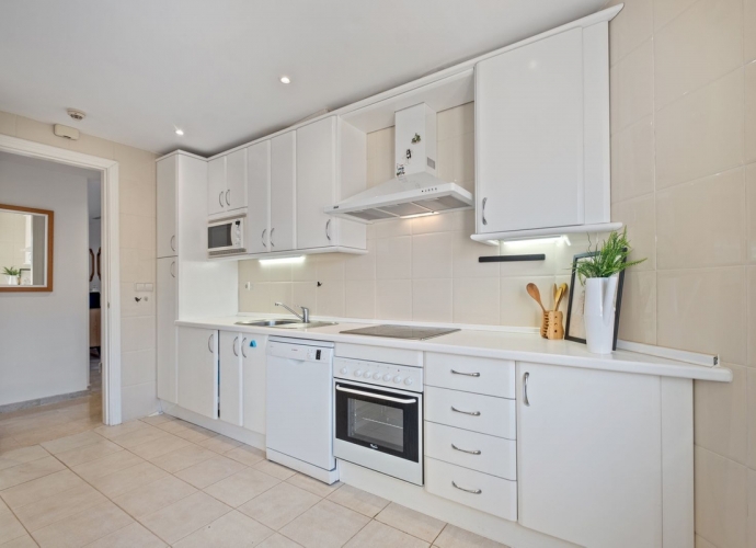 Apartment Middle Floor in Elviria Elviria Hills  - 10