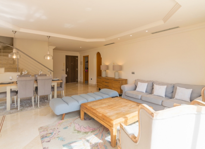 Duplex situé à Nueva Andalucía Albatros Hill Club  - 8