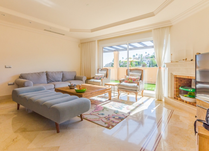 Duplex situé à Nueva Andalucía Albatros Hill Club  - 9