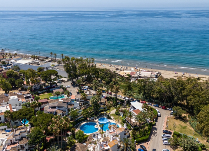 Apartment Ground Floor in Elviria Golden Beach  - 1