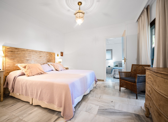 Apartment Ground Floor in Elviria Golden Beach  - 2