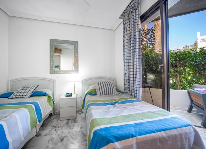 Apartment Ground Floor in Elviria Golden Beach  - 7