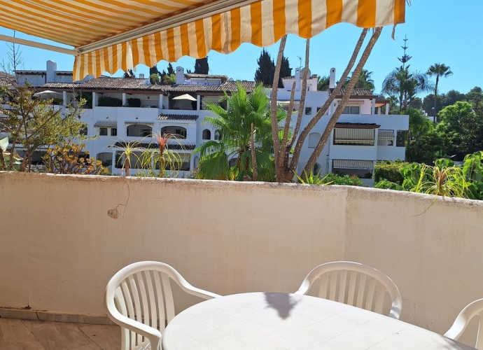 Apartment Middle Floor in Elviria Golden Beach  - 8