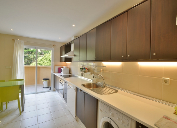 Apartment Middle Floor in Elviria Elviria Hills  - 8
