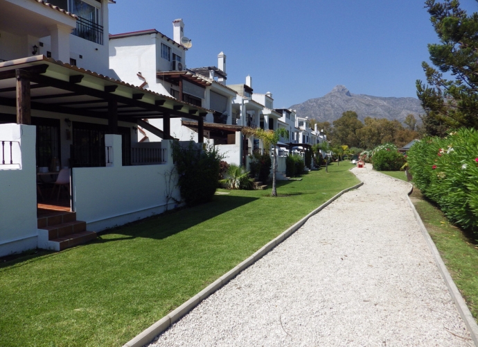 Townhouse Terraced in Nueva Andalucía Los Naranjos  - 5