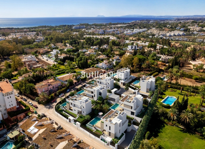 Villa Detached in New Golden Mile - 7