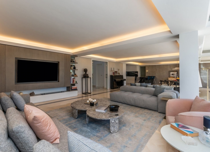 Villa Detached in The Golden Mile - 6