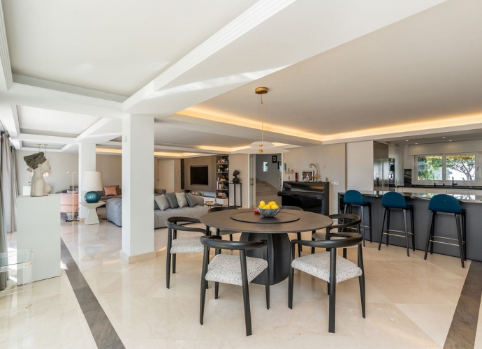 Villa Detached in The Golden Mile - 7