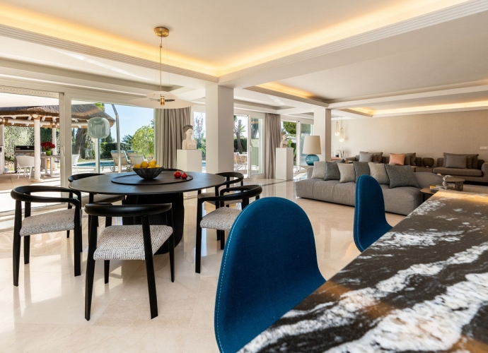 Villa Detached in The Golden Mile - 9