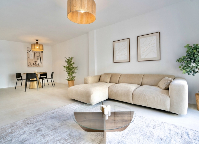 Appartement milieu d’Etage situé à Nueva Andalucía La Maestranza  - 2
