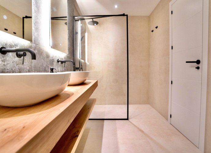 Appartement milieu d’Etage situé à Nueva Andalucía La Maestranza  - 4