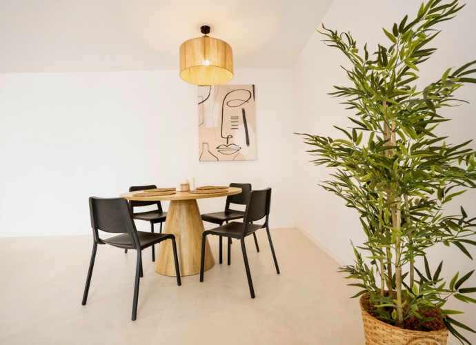 Appartement milieu d’Etage situé à Nueva Andalucía La Maestranza  - 5