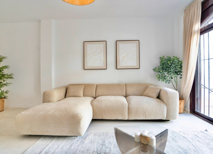 Appartement milieu d’Etage situé à Nueva Andalucía La Maestranza  - 6
