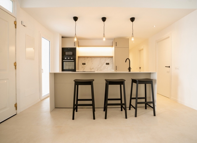 Appartement milieu d’Etage situé à Nueva Andalucía La Maestranza  - 7