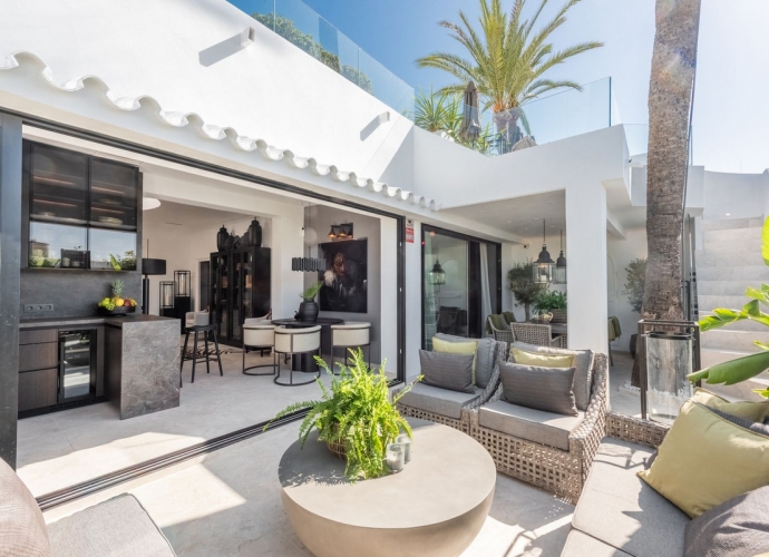 Townhouse Terraced in The Golden Mile - 3
