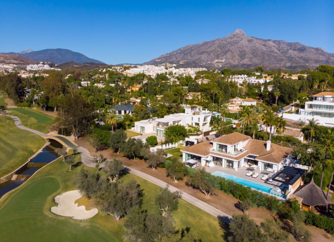 Villa Independiente en Nueva Andalucía Villas en Nueva Andalucia  - 1