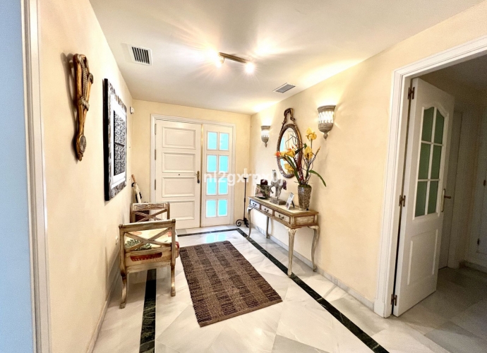 Apartamento Planta Media en Bahía de Marbella - 8