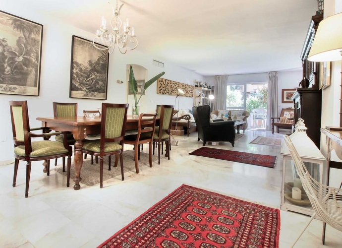 Apartment Ground Floor in The Golden Mile Jardines del Marbella Club  - 2