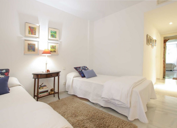 Apartment Ground Floor in The Golden Mile Jardines del Marbella Club  - 4