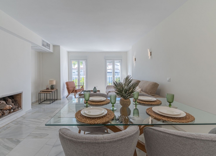 Townhouse Semi Detached in Puerto Banús - 2