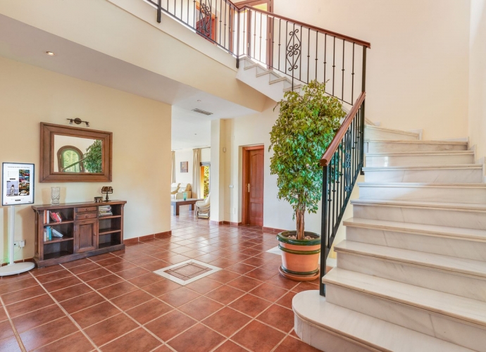 Villa Independiente en Benahavís - 2
