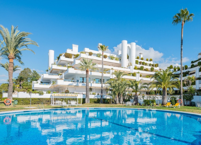 Apartamento Planta Media en The Golden Mile - 1
