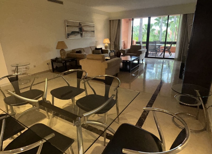 Appartement milieu d’Etage situé à Puerto Banús La Alzambra Vasari  - 7