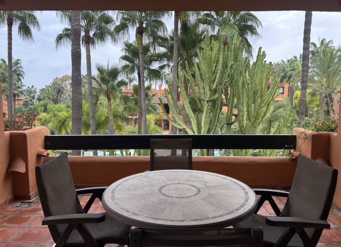 Appartement milieu d’Etage situé à Puerto Banús La Alzambra Vasari  - 9