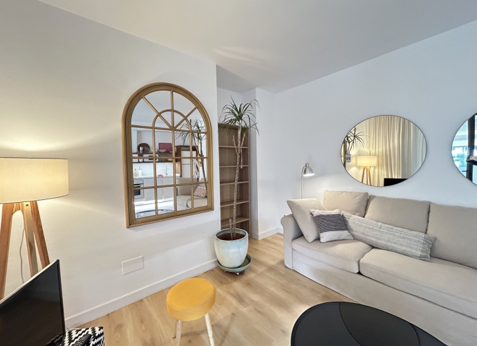 Appartement milieu d’Etage situé à Puerto Banús Playas del Duque  - 1