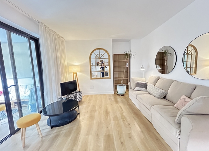 Appartement milieu d’Etage situé à Puerto Banús Playas del Duque  - 3