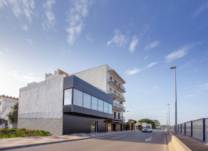 Commercial Building in San Pedro de Alcántara - 1