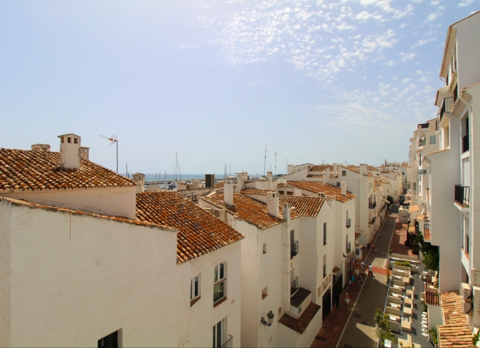 Apartment Middle Floor in Puerto Banús - 1