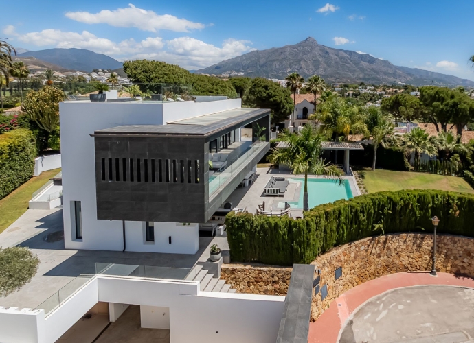 Villa indépendante situé à Nueva Andalucía Villas en Nueva Andalucia  - 4
