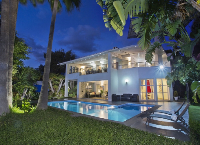 Villa Detached in Elviria - 1