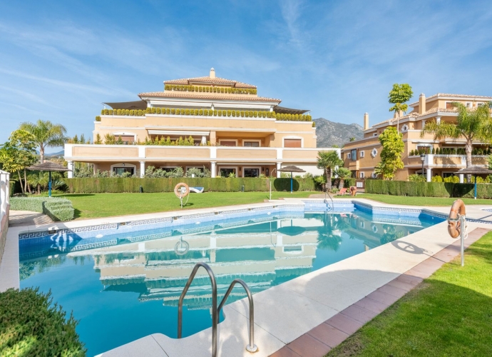 Apartamento Planta Media en The Golden Mile - 1
