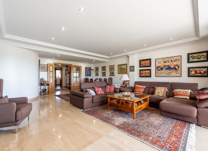 Apartamento Planta Media en The Golden Mile - 3