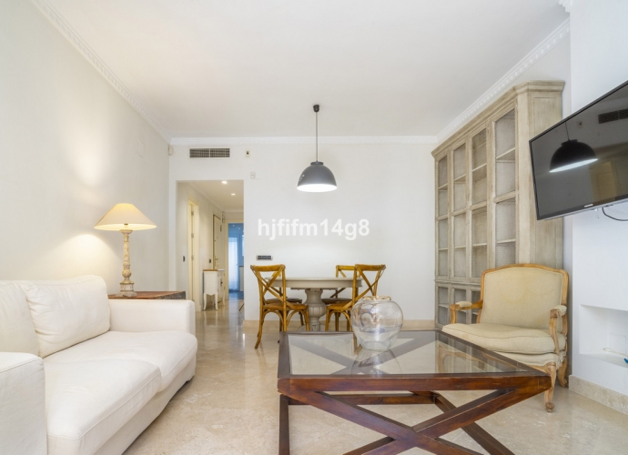 Apartamento Planta Baja en Nagüeles Single Home  - 8