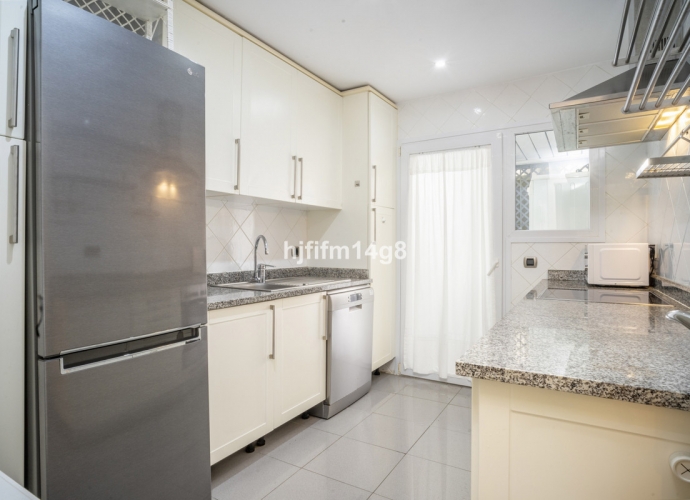 Apartamento Planta Baja en Nagüeles Single Home  - 9