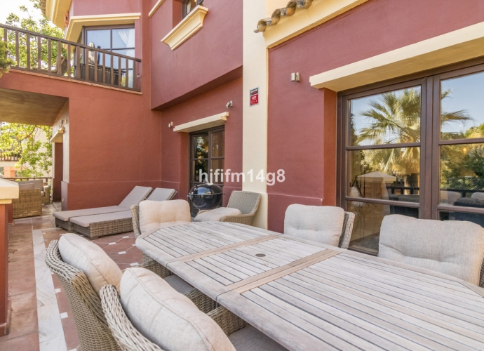 Villa Independiente en The Golden Mile - 4